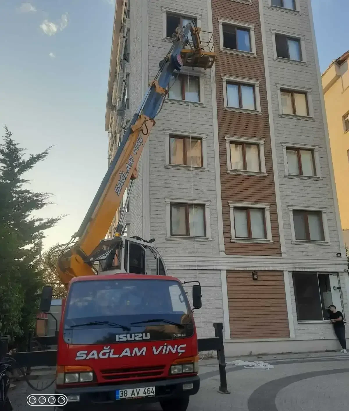 sisli-izzetpasa-mahallesi Sepetli Vinç Kiralama Fiyatları 1 sisli-izzetpasa-mahallesi Sepetli Vinç Kiralama Fiyatları